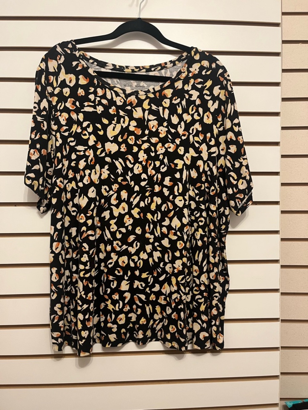 🧡 3/$15 Addition Elle Black Leopard Print Short Sleeve Tee